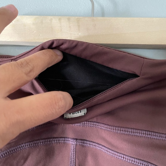 Vuori Stride Leggings - Brown - Picture 6 of 10